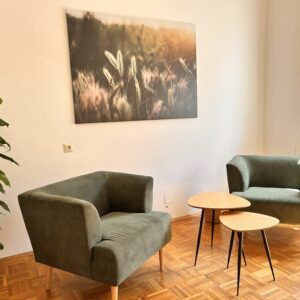 Sitzecke im Praxisraum | Mag. Alexandra Kohlberger | Psychologin in Graz